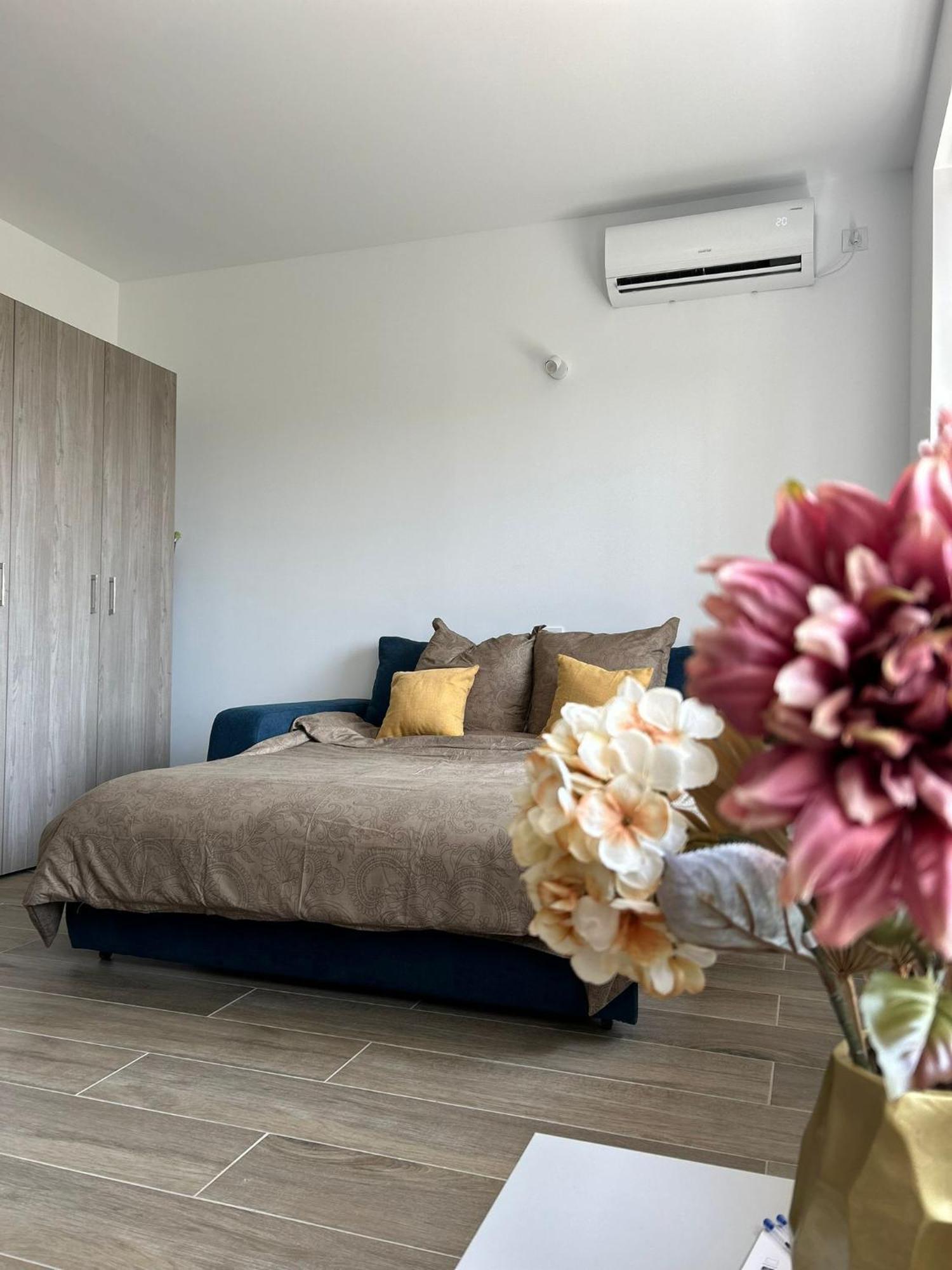 Summit Stay Apartment Boekarest Buitenkant foto